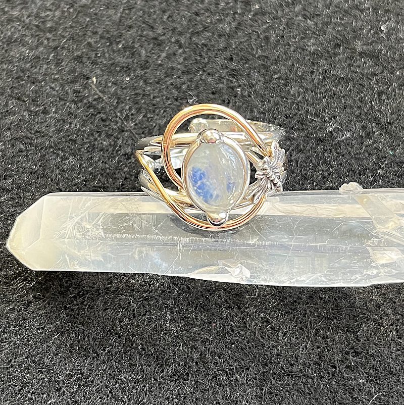 Magical Delights Rainbow Moonstone Ring (mdfb91)