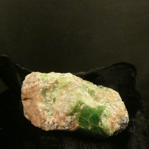 Tsavorite Garnet (tgar7)