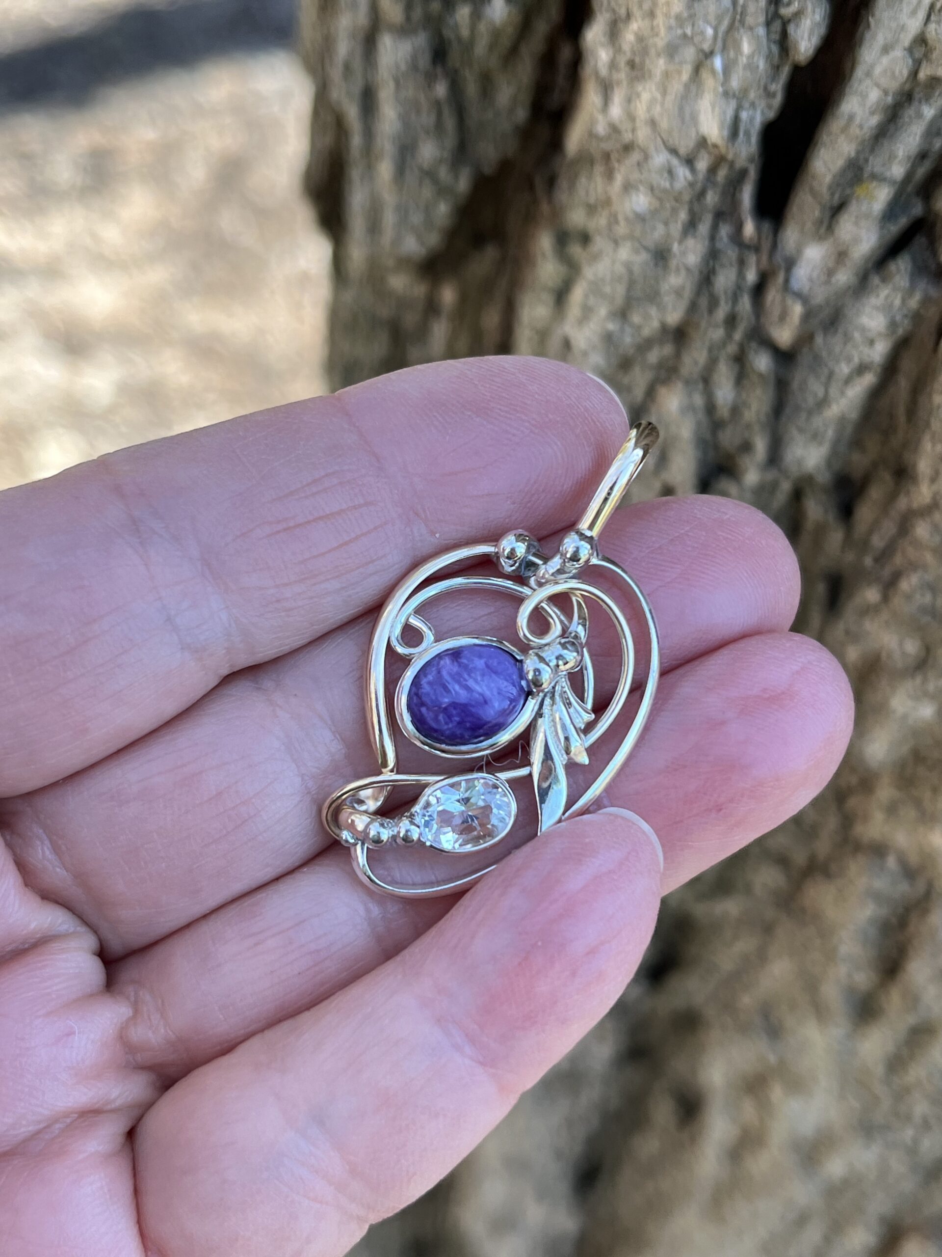 Magical Delights Charoite and Quartz Pendant (mdp65)
