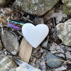 Scolecite Heart (scol5)