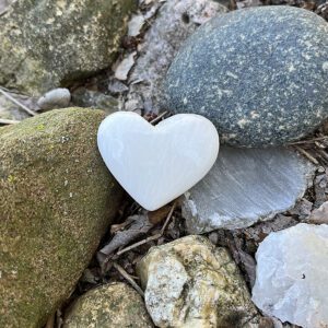 Scolecite Heart (scol6)