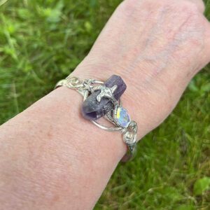 Magical Delights Amethyst and Angel Aura Bracelet (mdb39)