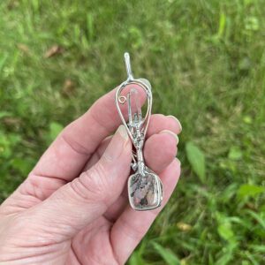 Magical Delights Dendritic Agate and Ruby Pendant (mdp73)