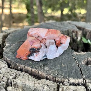 Quartz with Hematite (hemq25)